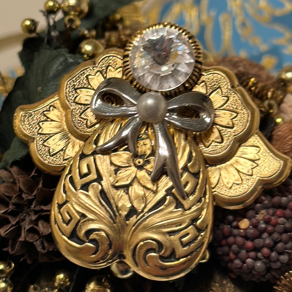 Angel brooch by Jane 1995 AOL Vintage w/clear Rivoli Rhinestone